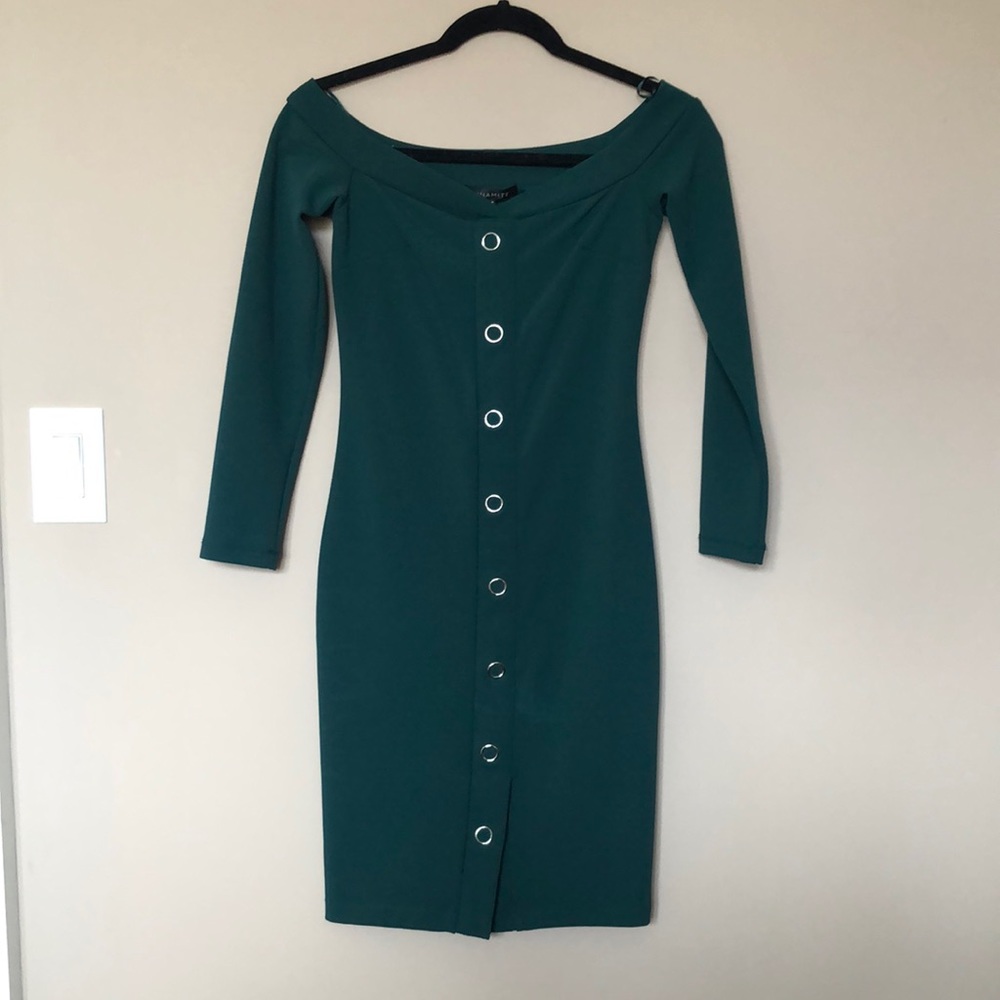 Form Fitting Emerald Green Dynamite Dress
